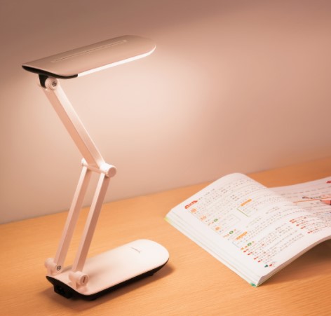 Robot Style Foldable LED Desk Lamp